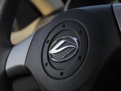2011款 2.0L 手动 都市先锋版 5座