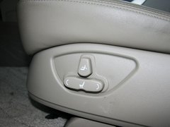 2011款 2.0 自动 四驱豪华导航版 5座