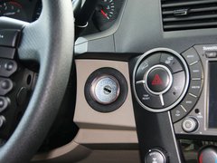 2011款 2.0 自动 四驱豪华导航版 5座