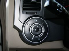 2011款 2.0 自动 四驱豪华导航版 5座