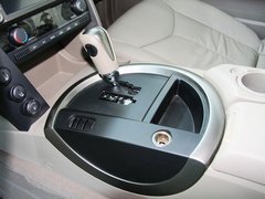 2011款 2.0 自动 四驱豪华导航版 5座