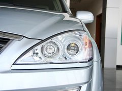 2011款 2.0 自动 四驱豪华导航版 5座