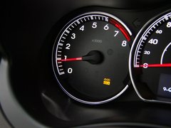 2012款 2.5 CVT 四驱舒适导航版 5座