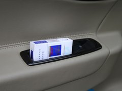 2012款 2.5 CVT 四驱舒适导航版 5座