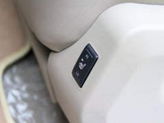 2012款 2.5 CVT 四驱舒适导航版 5座