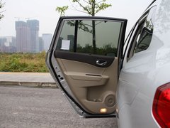 2012款 2.5 CVT 四驱舒适导航版 5座