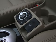 2012款 2.5 CVT 四驱舒适导航版 5座