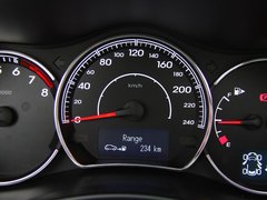 2012款 2.5 CVT 四驱舒适导航版 5座