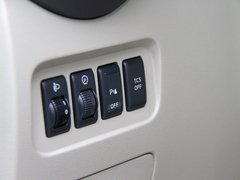 2012款 2.5 CVT 四驱舒适导航版 5座