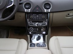 2012款 2.5 CVT 四驱舒适导航版 5座