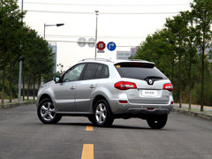 2012款 2.5 CVT 四驱舒适导航版 5座