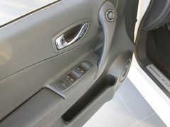 2012款 2.5 CVT 四驱舒适导航版 5座
