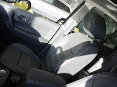 2012款 2.5 CVT 四驱舒适导航版 5座
