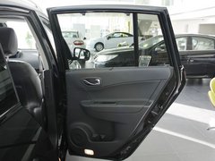 2012款 2.5 CVT 四驱舒适导航版 5座