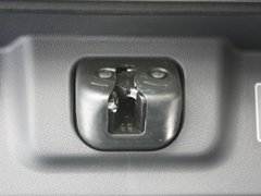 2012款 2.5 CVT 四驱舒适导航版 5座