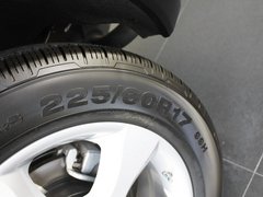 2012款 2.5 CVT 四驱舒适导航版 5座