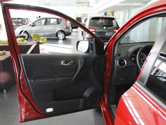 2012款 2.5 CVT 四驱舒适导航版 5座