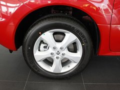 2012款 2.5 CVT 四驱舒适导航版 5座