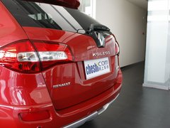 2012款 2.5 CVT 四驱舒适导航版 5座