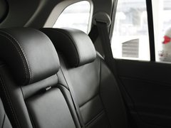 2012款 2.5 CVT 四驱舒适导航版 5座
