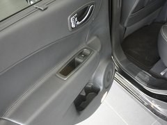 2012款 2.5 CVT 四驱舒适导航版 5座