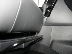 2012款 2.5 CVT 四驱舒适导航版 5座