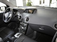 2012款 2.5 CVT 四驱舒适导航版 5座