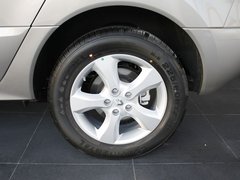 2012款 2.5 CVT 四驱舒适导航版 5座
