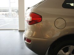2012款 2.5 CVT 四驱舒适导航版 5座