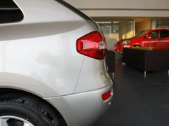 2012款 2.5 CVT 四驱舒适导航版 5座