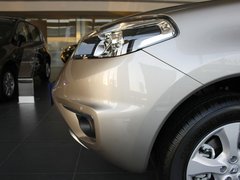 2012款 2.5 CVT 四驱舒适导航版 5座