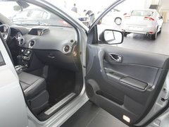 2012款 2.5 CVT 四驱舒适导航版 5座