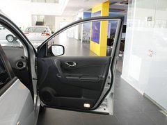 2012款 2.5 CVT 四驱舒适导航版 5座