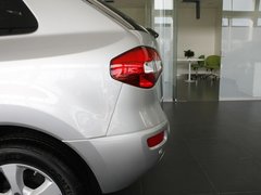 2012款 2.5 CVT 四驱舒适导航版 5座