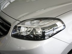 2012款 2.5 CVT 四驱舒适导航版 5座
