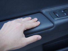 2012款 2.5 CVT 四驱豪华导航版 5座