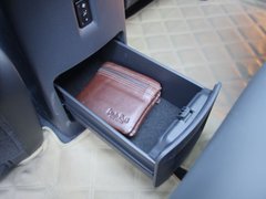 2012款 2.5 CVT 四驱豪华导航版 5座