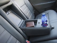 2012款 2.5 CVT 四驱豪华导航版 5座