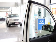 2011款 2.0T 自动 两驱豪华导航版 5座