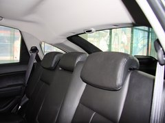 2011款 2.0T 自动 两驱豪华导航版 5座