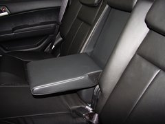 2011款 2.0T 自动 两驱豪华导航版 5座