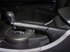2011款 2.0T 自动 两驱豪华导航版 5座