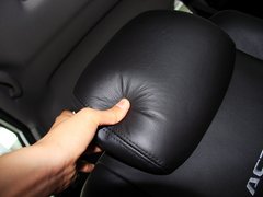 2011款 2.0T 自动 两驱豪华导航版 5座