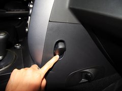2011款 2.0T 自动 两驱豪华导航版 5座