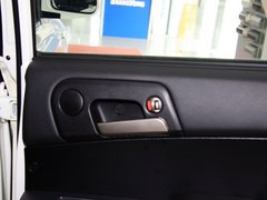 2011款 2.0T 自动 两驱豪华导航版 5座
