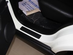 2011款 2.0T 自动 两驱豪华导航版 5座