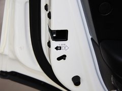 2011款 2.0T 自动 两驱豪华导航版 5座