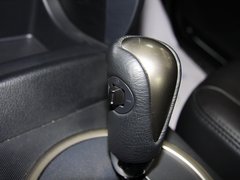 2011款 2.0T 自动 两驱豪华导航版 5座