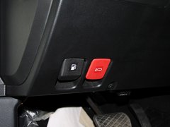 2011款 2.0T 自动 两驱豪华导航版 5座