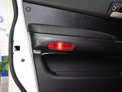 2011款 2.0T 自动 两驱豪华导航版 5座